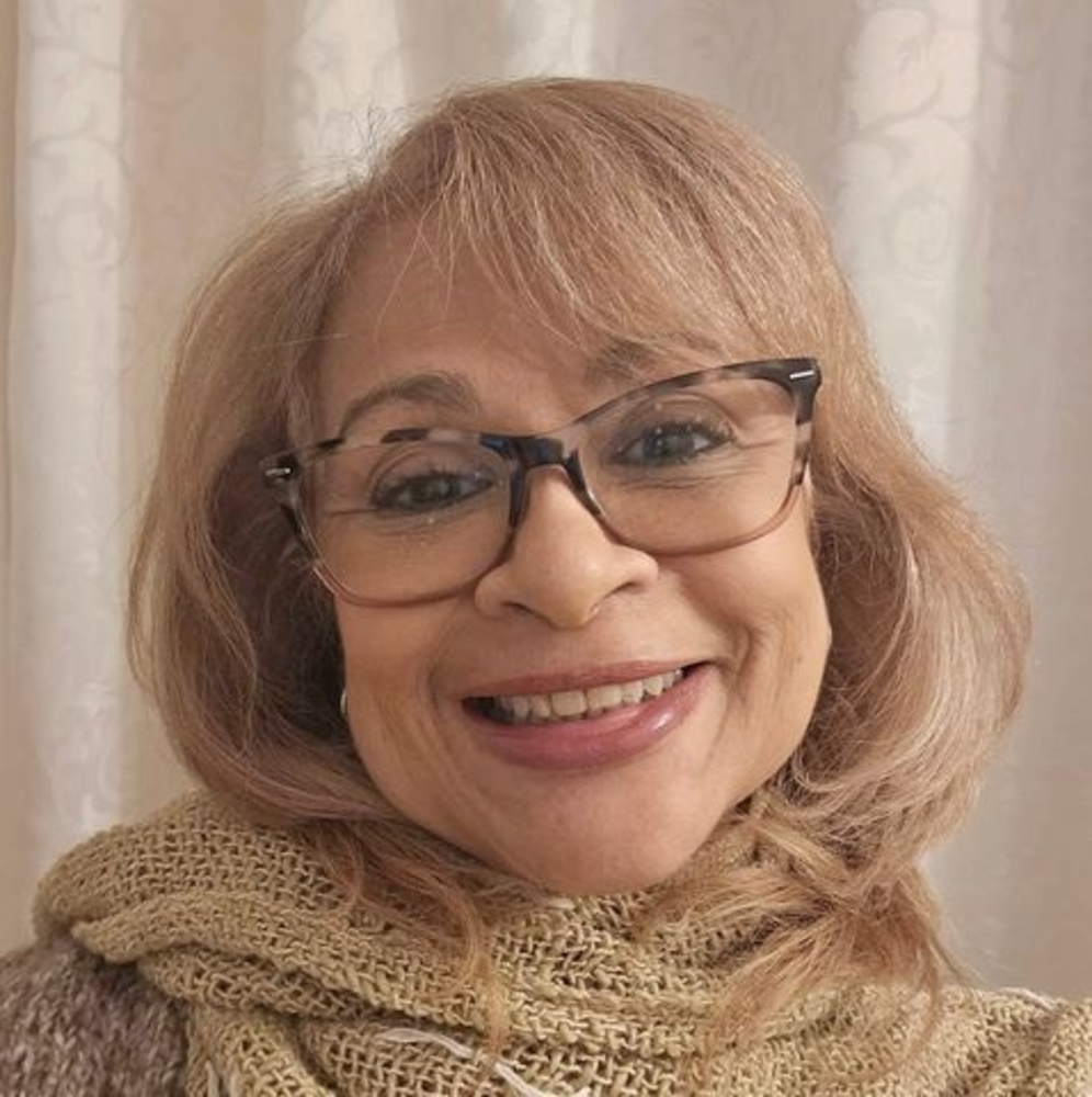 Meet your Posher, Evelyn